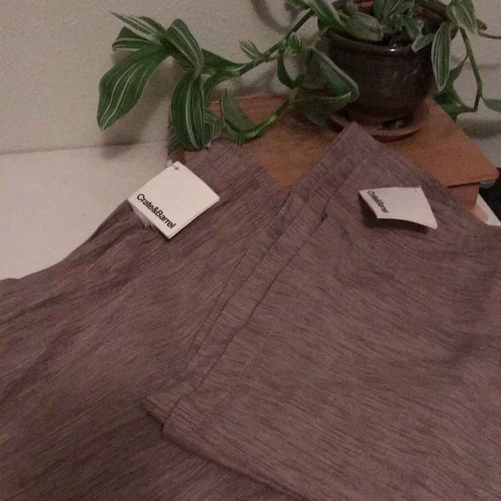 23” pillowcase Crate&Barrel - Picture 3 of 5